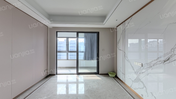 保亿湖风晓园二手房实景图