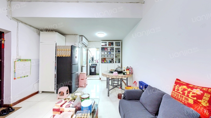 信托贸易公司宿舍二手房实景图