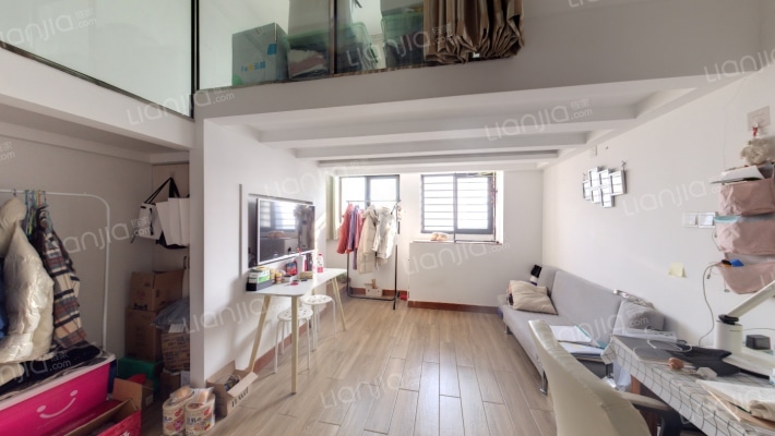 中豪七格二手房实景图