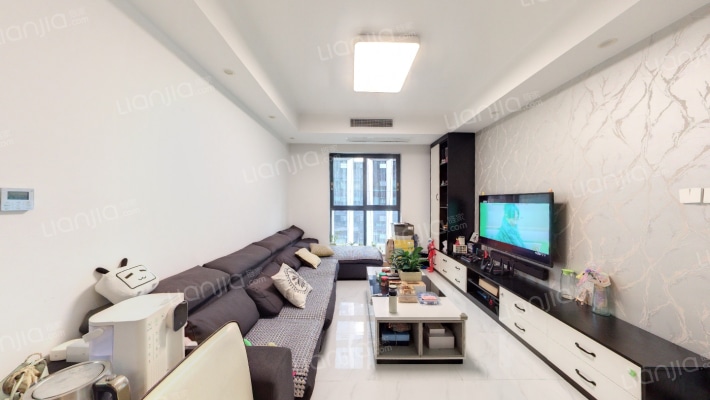 润莱金座二手房实景图