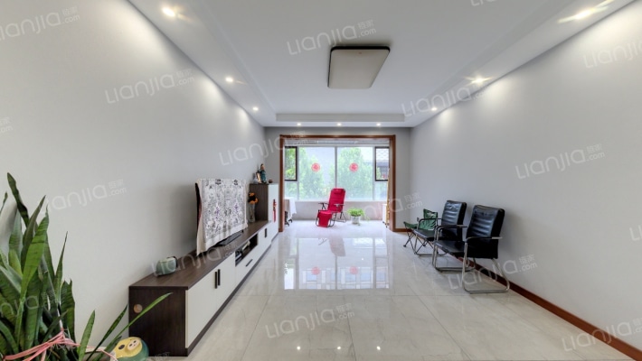 龙景逸墅三期二手房实景图