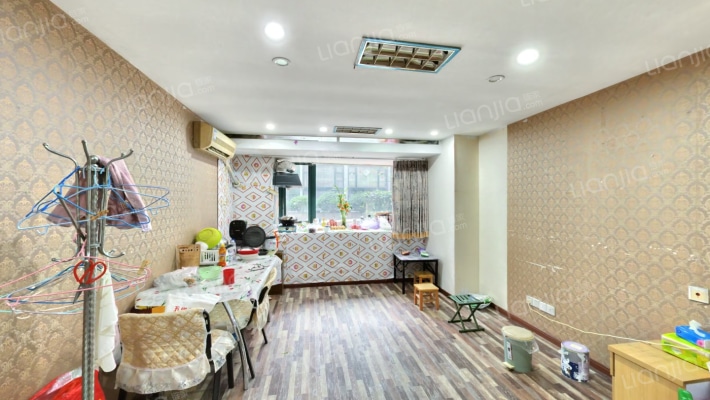 先锋广场二手房实景图