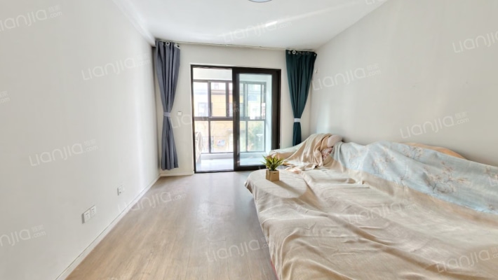 中海·寰湖时代二手房实景图