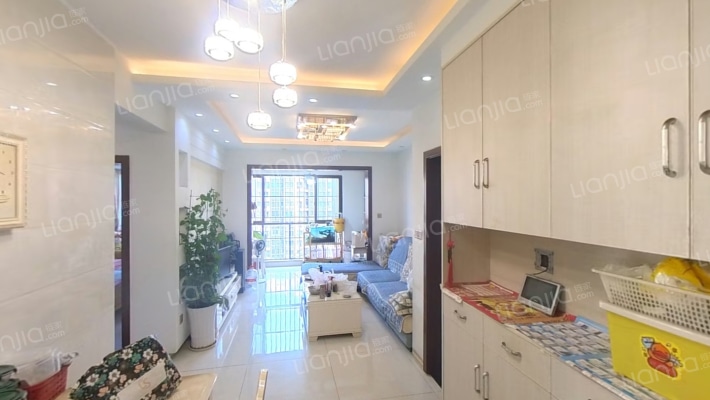 银泰商业城二手房实景图