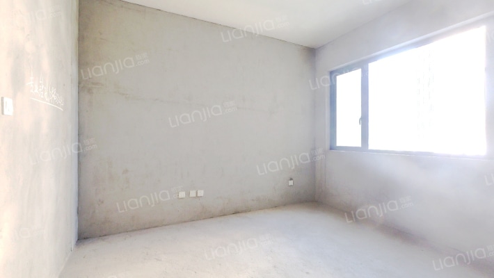 金府南湖滨江二手房实景图