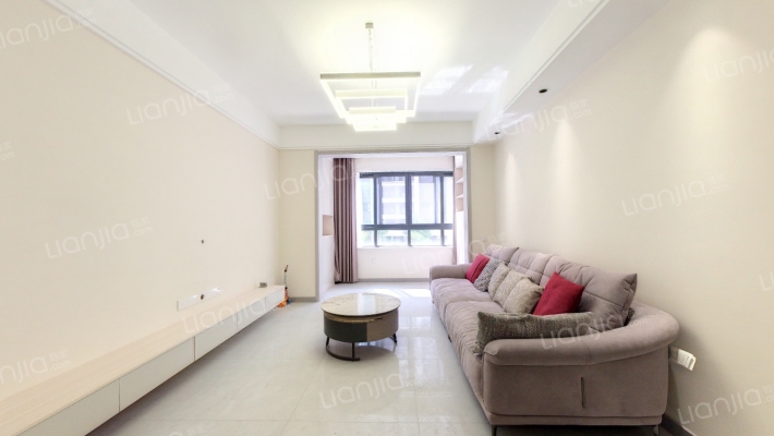 郡悦名城二手房实景图