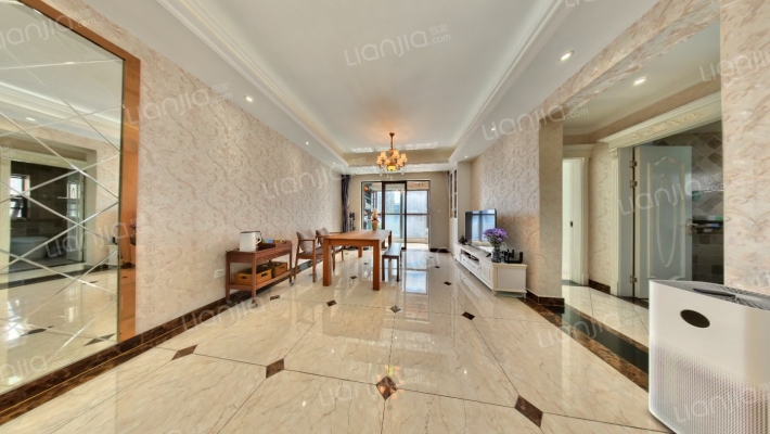 高盛金融中心二手房实景图