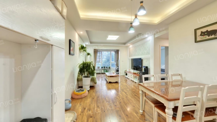 炜岸城三期二手房实景图