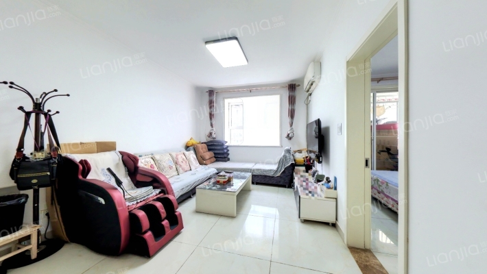 南向两居室，精装修，拎包入住，房本满二税费低-客厅