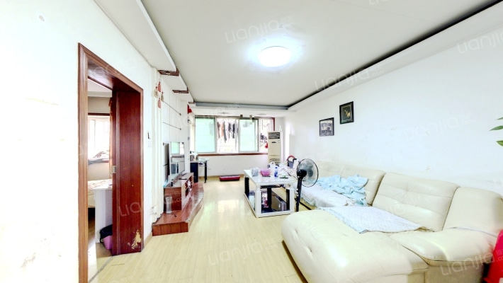 华新公寓二手房实景图