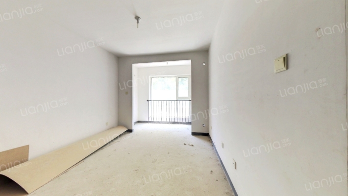 南向2居 户型方正 全天采光 ............-客厅