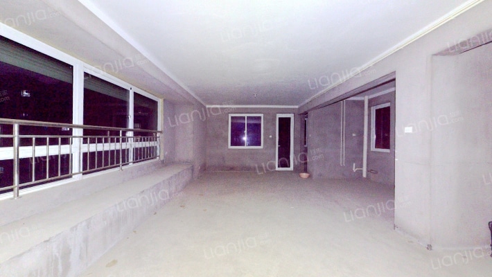 卡森卫星城名庭园二手房实景图