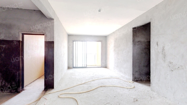 水岸湾豪庭二手房实景图