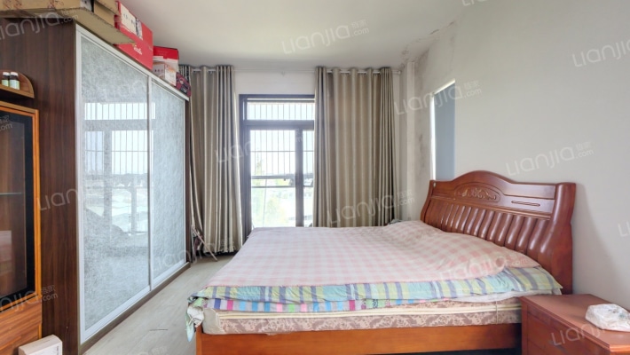 山水间二手房实景图