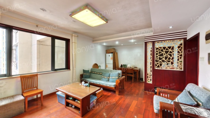 童话里二手房实景图