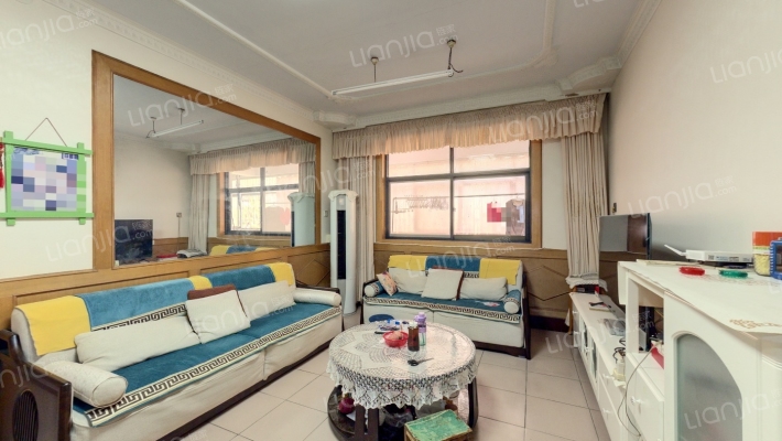 医药公司家属院二手房实景图