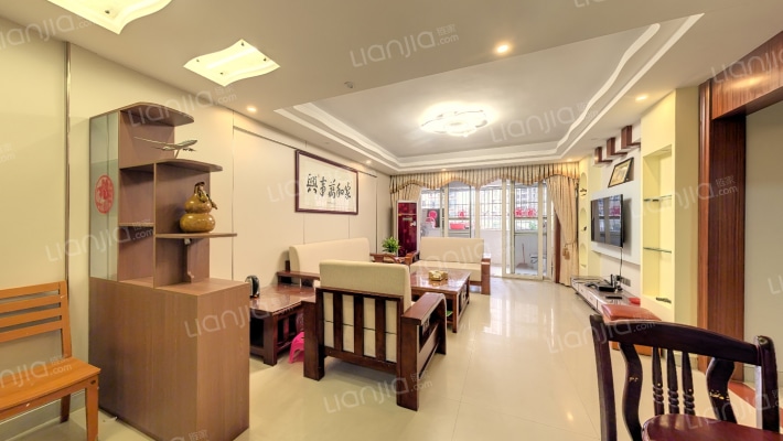 东怡新苑二手房实景图