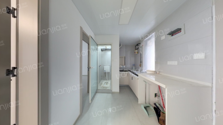 劳动路8号院二手房实景图