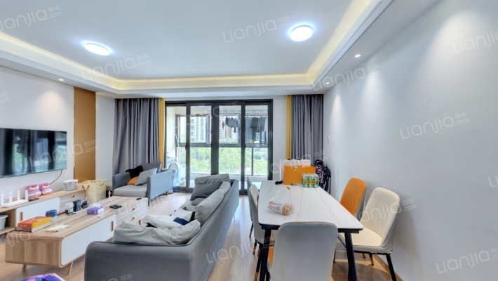 高尔夫鑫苑二手房实景图