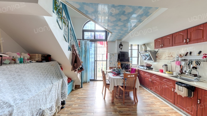 圣地花园二手房实景图