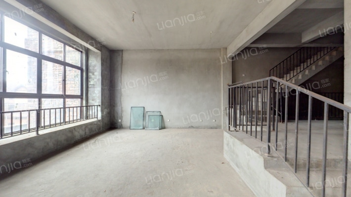 东湖山花雨别墅二手房实景图