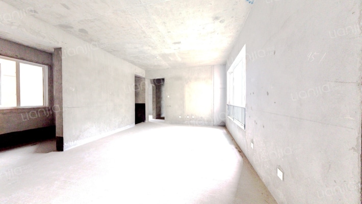 保利碧湖苑二手房实景图