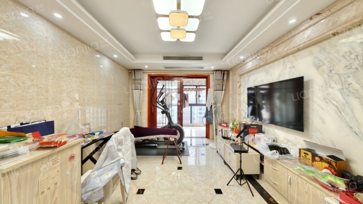 绿地瞰湖生活广场二手房实景图