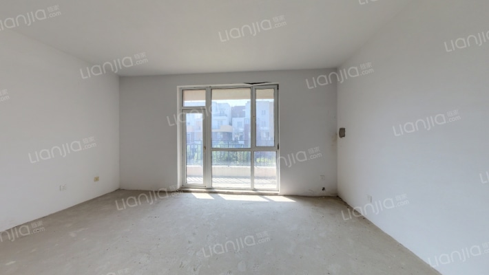 城建逸品假日二手房实景图