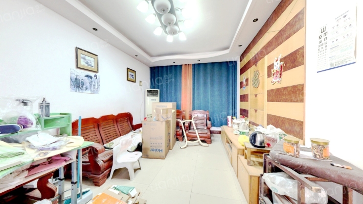 三中家属院二手房实景图