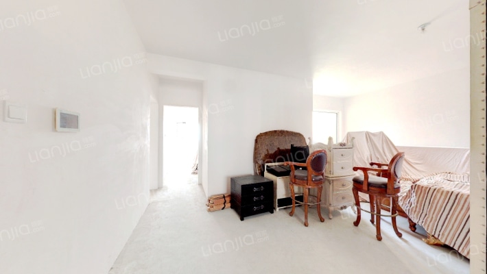 荣盛御府二手房实景图