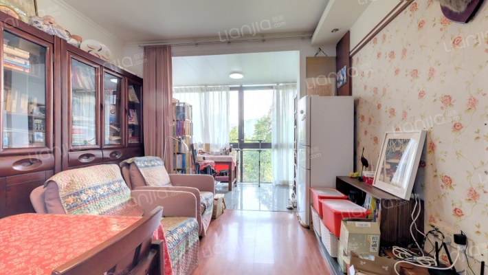 新绿苑二手房实景图