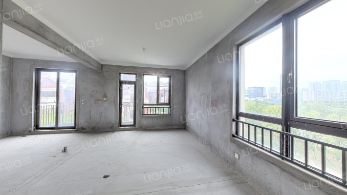 绿地海湾丽海苑二手房实景图