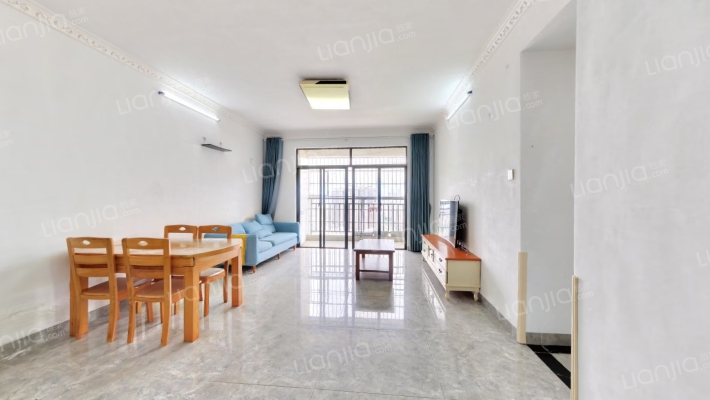 滨江财苑二手房实景图