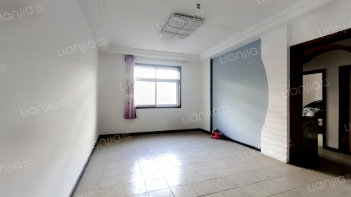 公交公司家属院二手房实景图