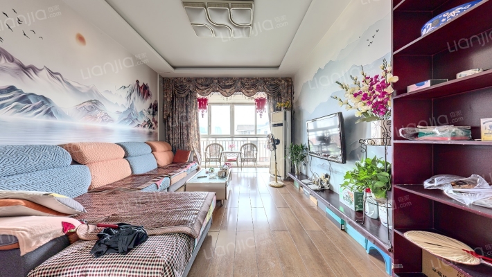 东方虹花苑二手房实景图