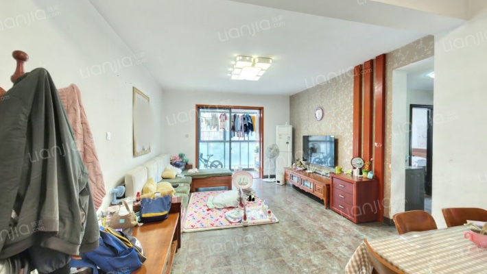 标志浪漫满屋二手房实景图