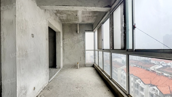 财政局生活区宿舍二手房实景图