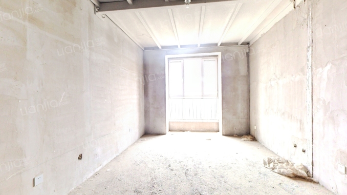 牛津复式，70年产权，满二年随时过户-客厅