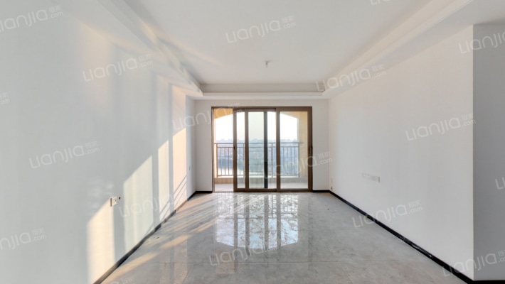 龙光玖里江湾二手房实景图