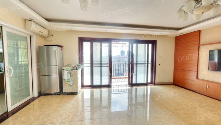 万科金域华庭二手房实景图