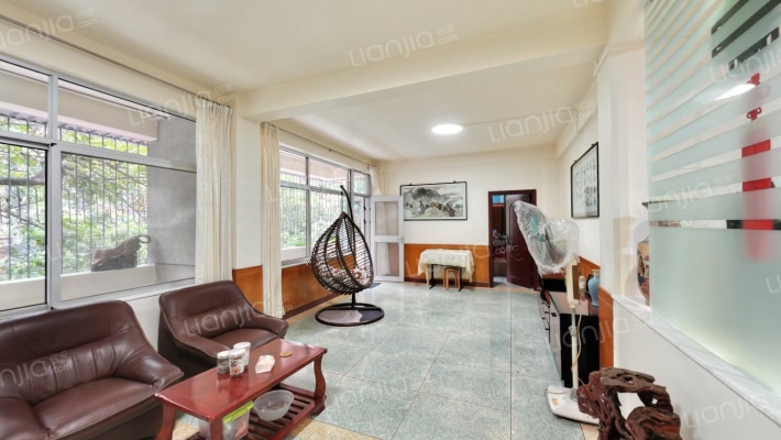 银行疗养院宿舍二手房实景图