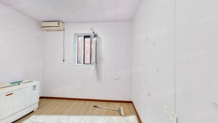 新华利里二手房实景图