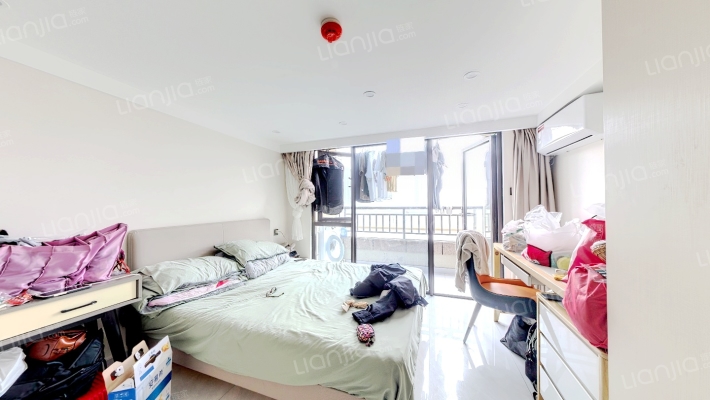 卓华名座二手房实景图