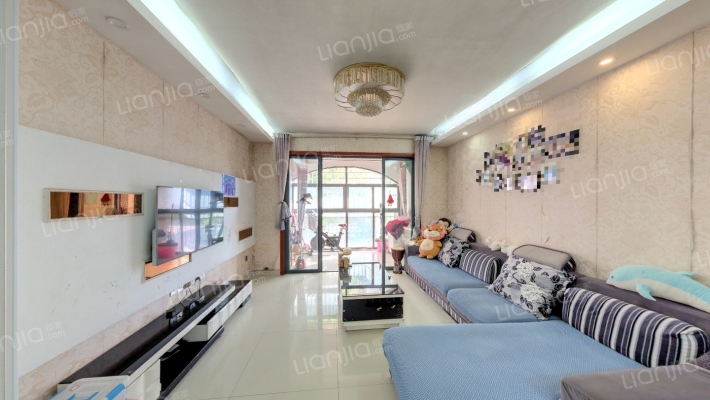 朗贤加州溪谷二手房实景图