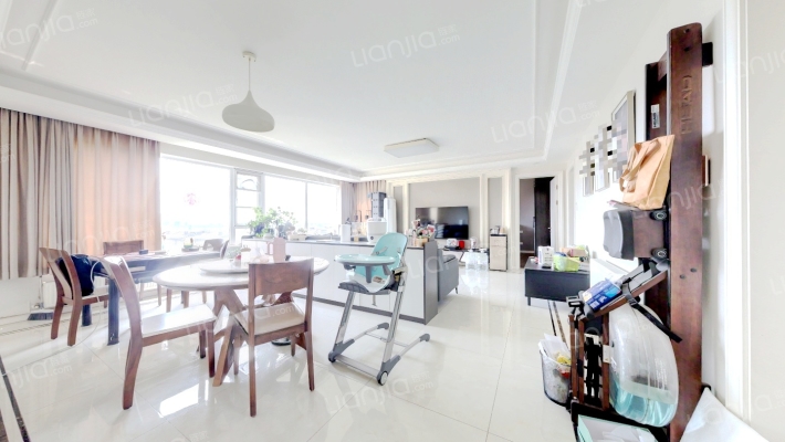 保利湖心岛丽湖苑二手房实景图