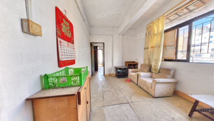 麦地直街13号二手房实景图