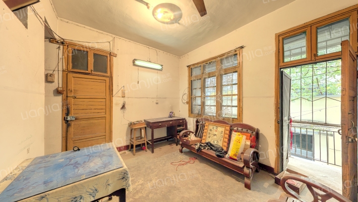 金龙岗26号二手房实景图