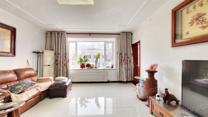 颐丰花园颐臻园二手房实景图