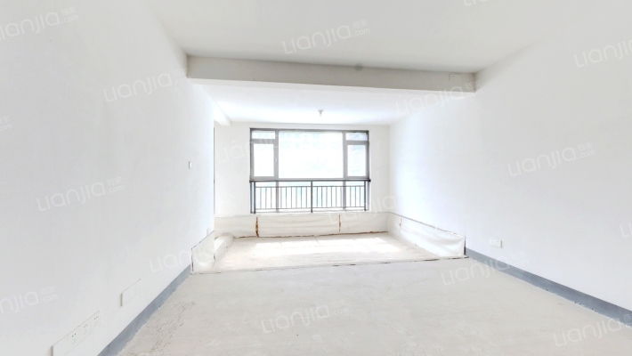 鼎甲馨苑二手房实景图