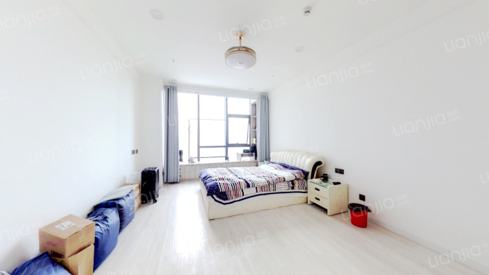 绿地中心二手房实景图